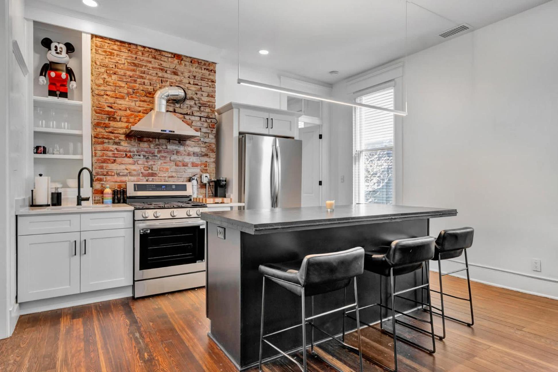 Charming In Louisville's Vibrant Highlands *